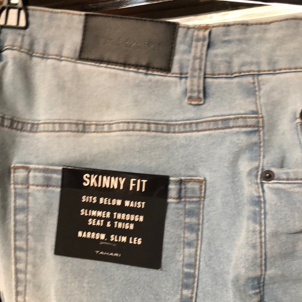 Tahari skinny fit stretch jeans size 34 x 32